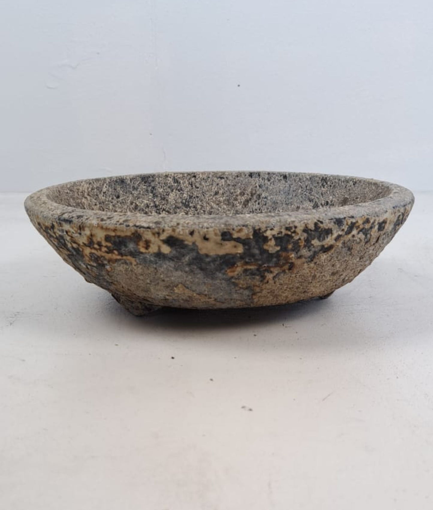 Aged-look Stone Bowl with 3 Feet - Rough Surface
