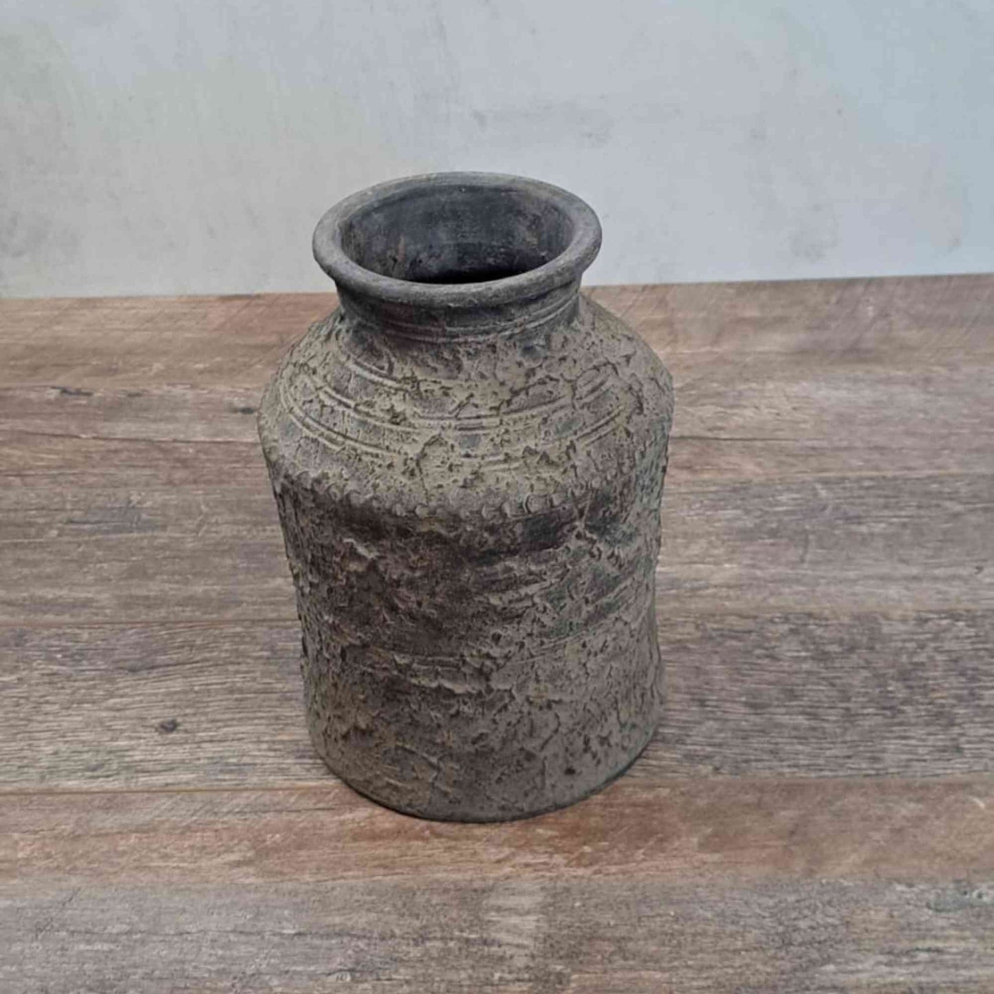 Ton Vase mit Deckel aus Nepal - Groß