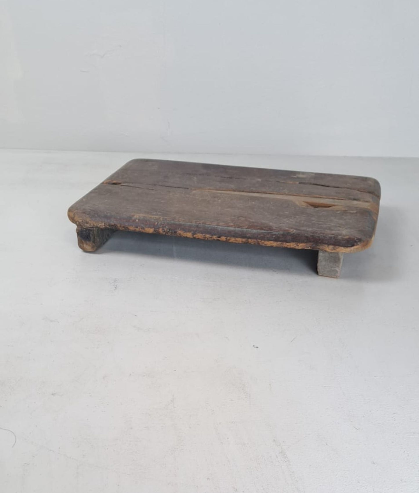 Vintage Indonesian Tea Table, Bayot, Vintage Wooden Raiser, Asian Bayot Table, Old Wood Raiser Plate, Vintage Wooden Tray with Feet 37x27cm