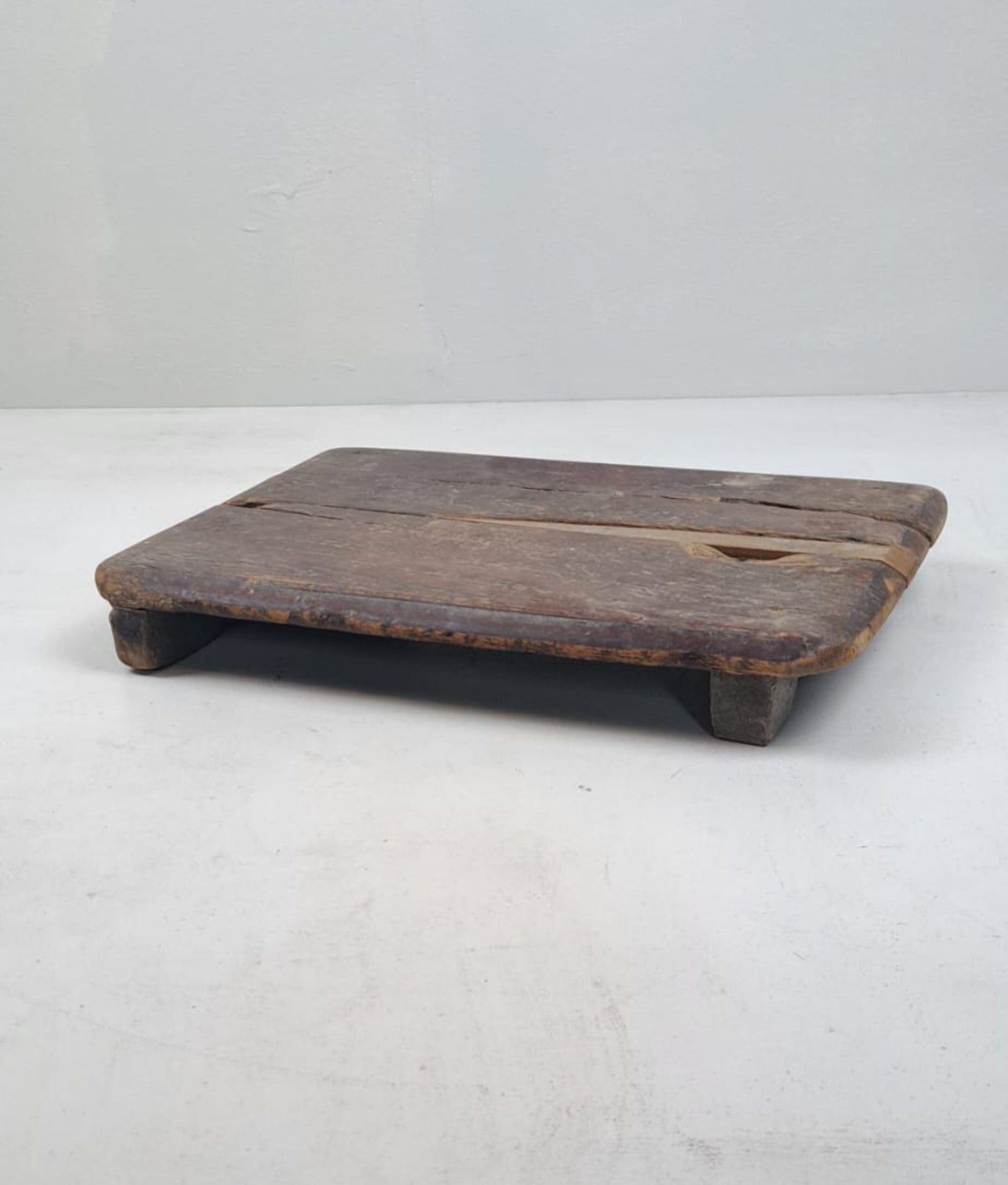 Vintage Indonesian Tea Table, Bayot, Vintage Wooden Raiser, Asian Bayot Table, Old Wood Raiser Plate, Vintage Wooden Tray with Feet 37x27cm