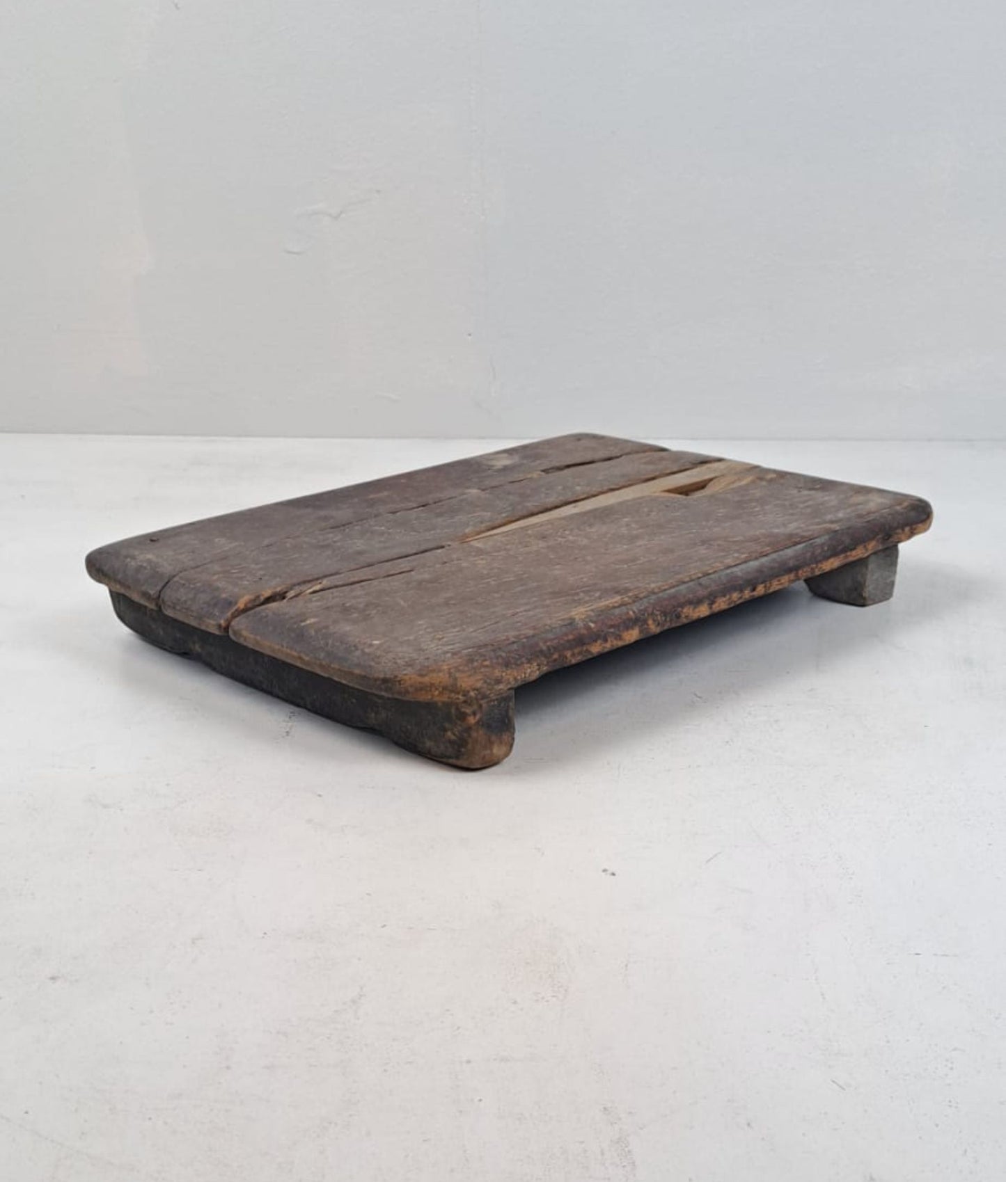 Vintage Indonesian Tea Table, Bayot, Vintage Wooden Raiser, Asian Bayot Table, Old Wood Raiser Plate, Vintage Wooden Tray with Feet 37x27cm