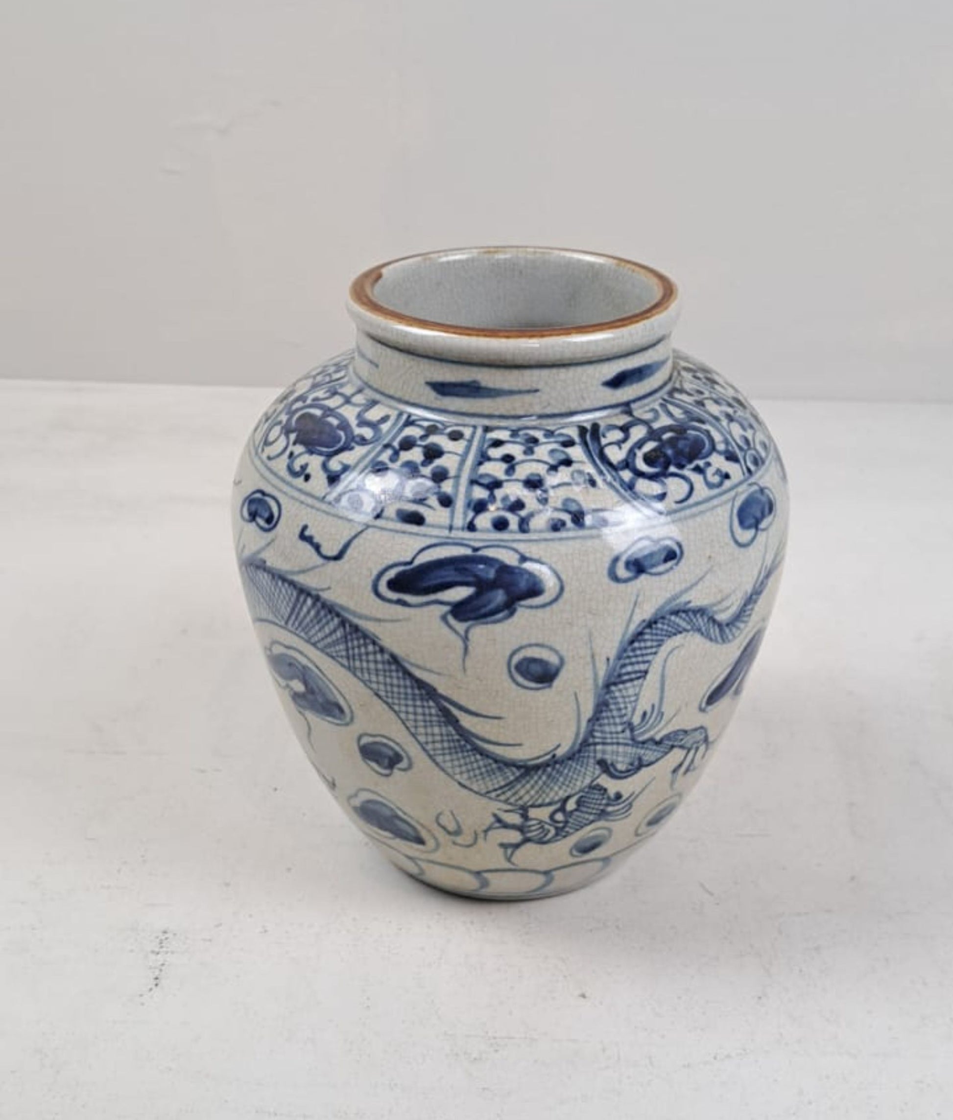 Antique Blue & White Chinese Ginger Jar - Handcrafted Porcelain Tea Leaf Vase, Unique Home Decor, 20x20cm, Traditional Craftsmanship