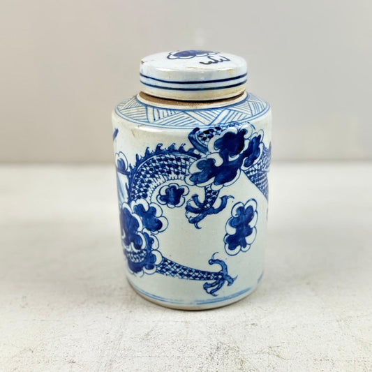 Blue and White Chinese Ginger Jar, Porcelain Tea Leaf Vase