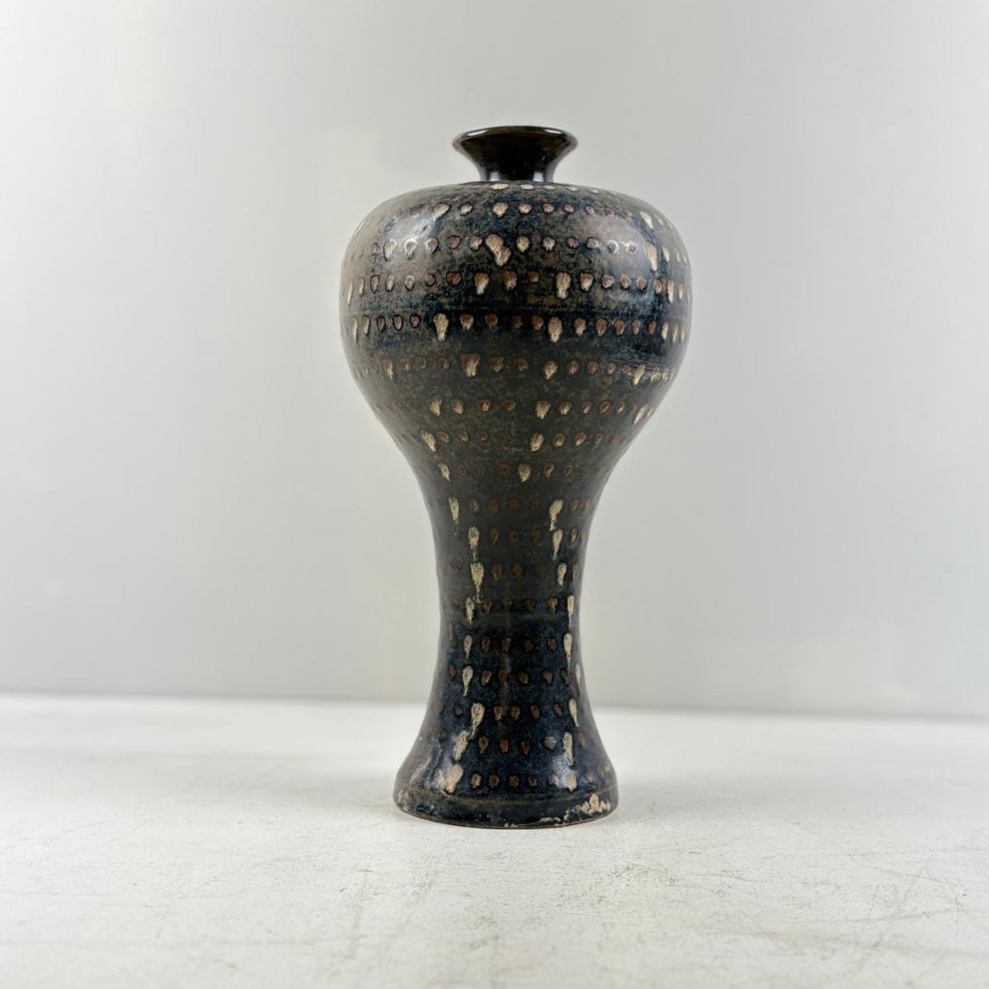 Vintage Chinese Curved Top Contemporary Ceramic Vase - 21st Century