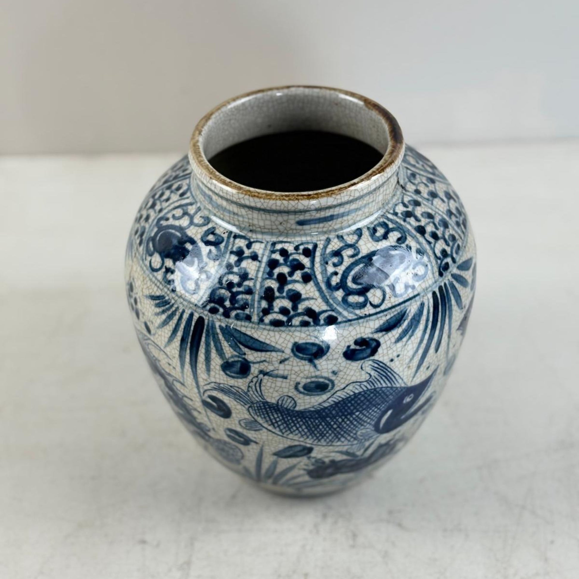 Blue & White Chinese Ginger Jar - Handcrafted Porcelain Tea Leaf Vase